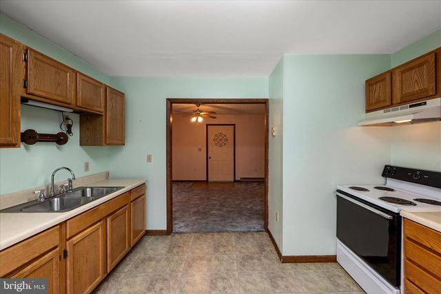 81 STAYMAN DR, Romney, WV 26757