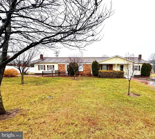 81 STAYMAN DR, Romney, WV 26757