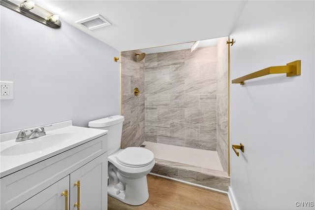 4115 Poplar Drive, Clay, NY 13090