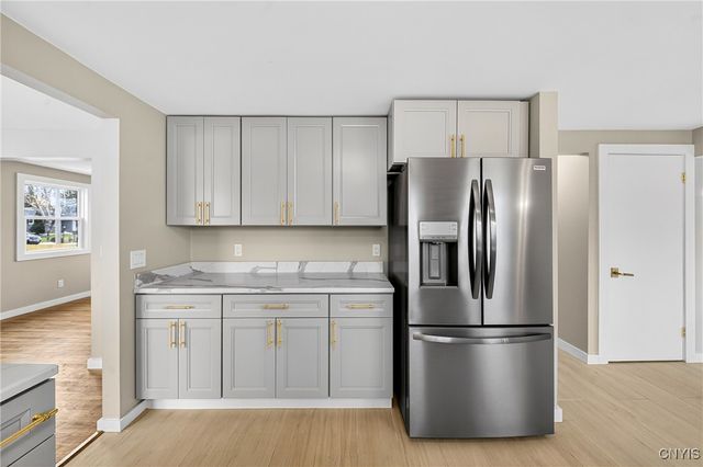 4115 Poplar Drive, Clay, NY 13090