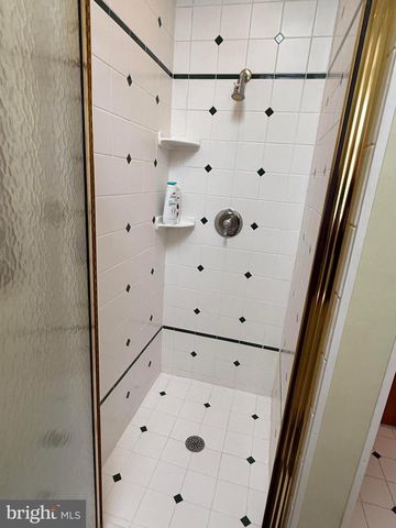 200 E HILLTOP RD, West Chester, PA 19382