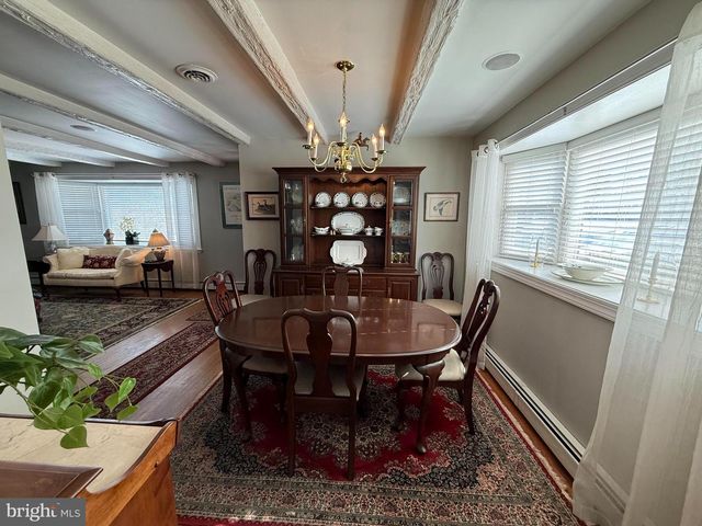 200 E HILLTOP RD, West Chester, PA 19382