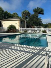 5386 16th PL SW F-4, Naples, FL 34116