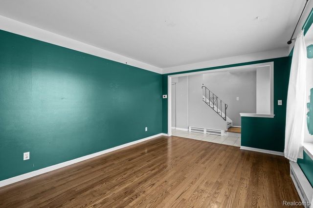 2716 Ravenglass Road, Waterford Charter Township, MI 48329