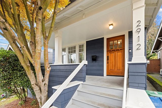 2912 3rd Avenue N, Seattle, WA 98109