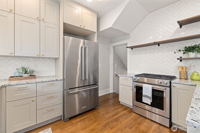 2912 3rd Avenue N, Seattle, WA 98109