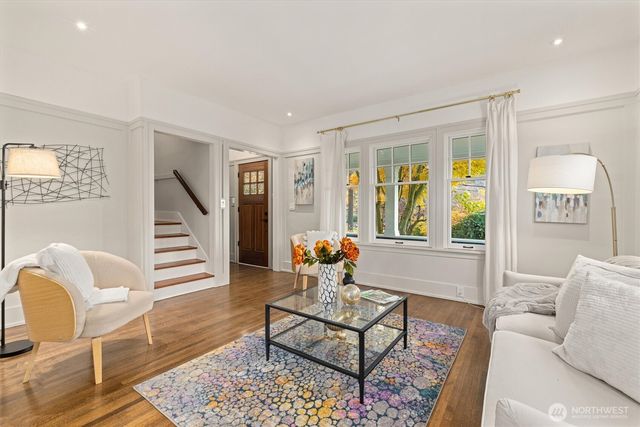 2912 3rd Avenue N, Seattle, WA 98109