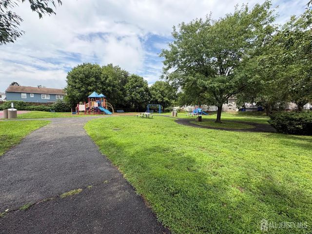 20 3rd Street, Sayreville, NJ 08872