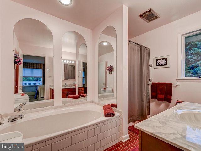 13802 CRIPPLEGATE RD, Phoenix, MD 21131