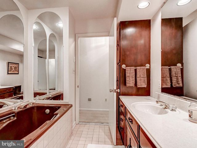 13802 CRIPPLEGATE RD, Phoenix, MD 21131