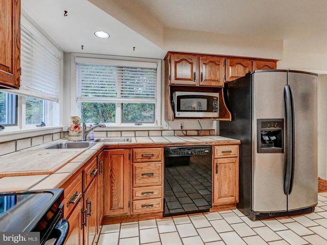 13802 CRIPPLEGATE RD, Phoenix, MD 21131