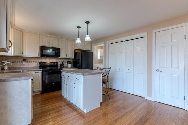 165 Blackwater Rd Apt 20, Somersworth, NH 03878