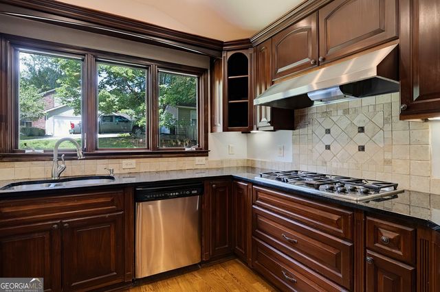 875 Windsor Trail, Roswell, GA 30076