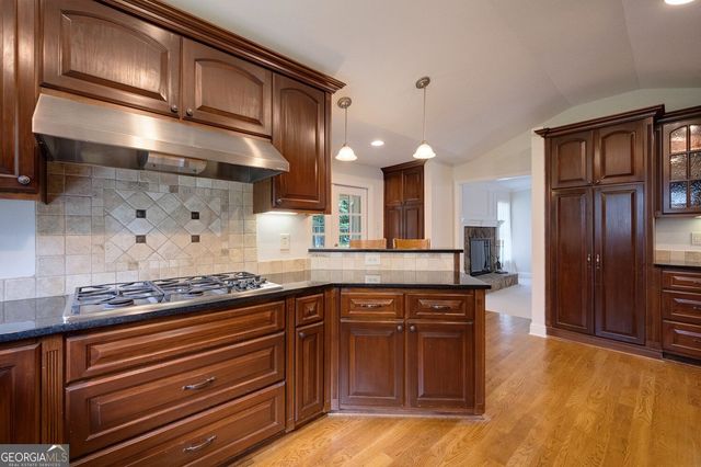 875 Windsor Trail, Roswell, GA 30076