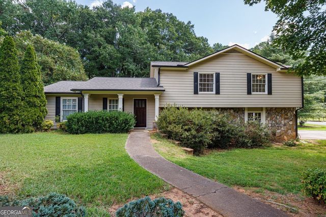 875 Windsor Trail, Roswell, GA 30076