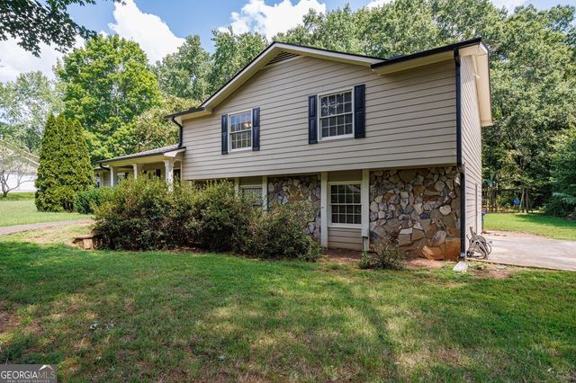 875 Windsor Trail, Roswell, GA 30076