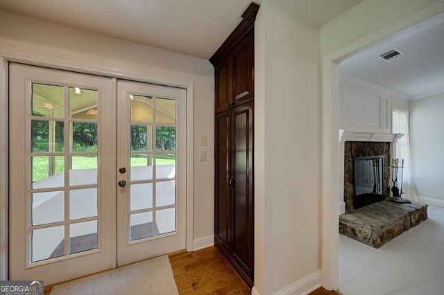 875 Windsor Trail, Roswell, GA 30076