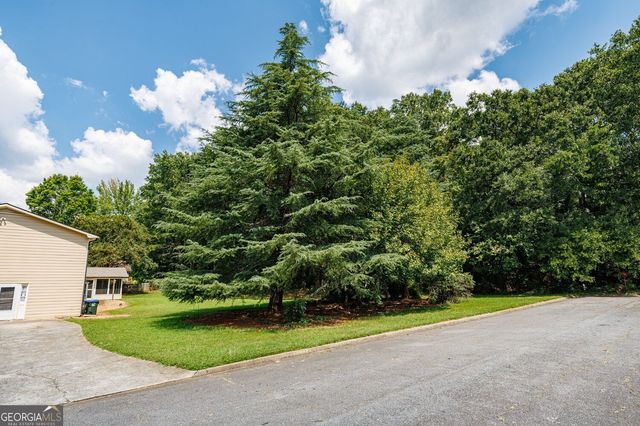 875 Windsor Trail, Roswell, GA 30076