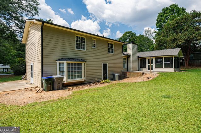 875 Windsor Trail, Roswell, GA 30076