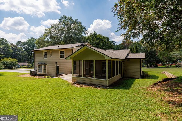 875 Windsor Trail, Roswell, GA 30076