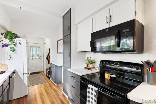 215 S Oneida Street, Tecumseh, MI 49286