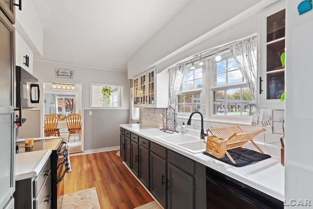 215 S Oneida Street, Tecumseh, MI 49286