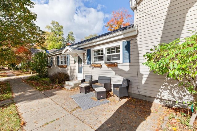 215 S Oneida Street, Tecumseh, MI 49286