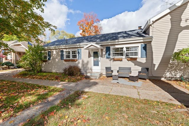 215 S Oneida Street, Tecumseh, MI 49286