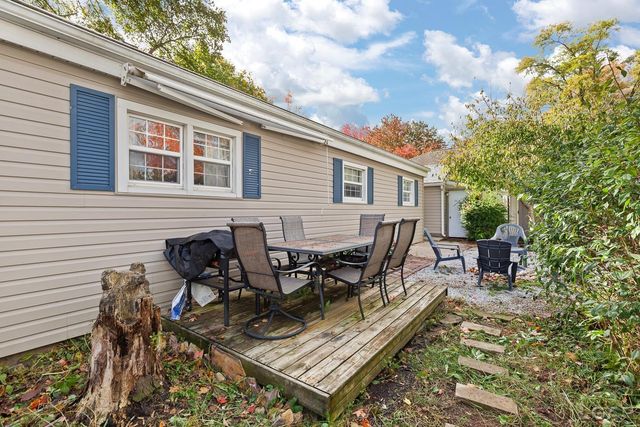 215 S Oneida Street, Tecumseh, MI 49286