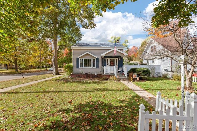 215 S Oneida Street, Tecumseh, MI 49286