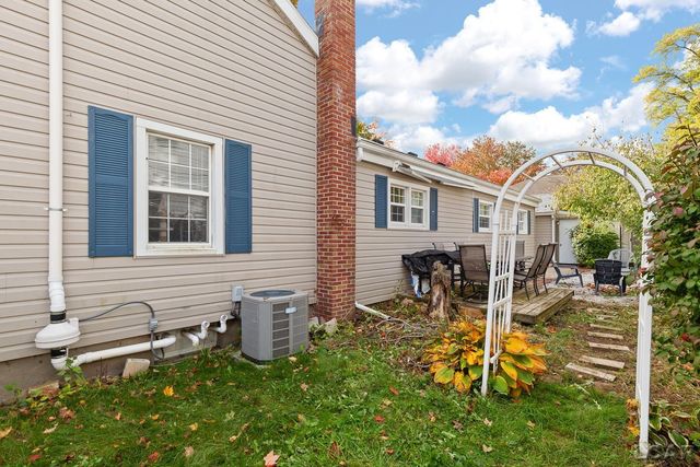 215 S Oneida Street, Tecumseh, MI 49286