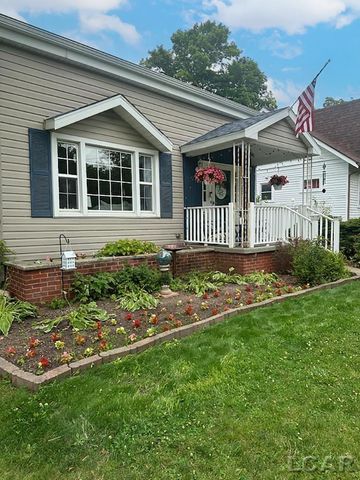 215 S Oneida Street, Tecumseh, MI 49286