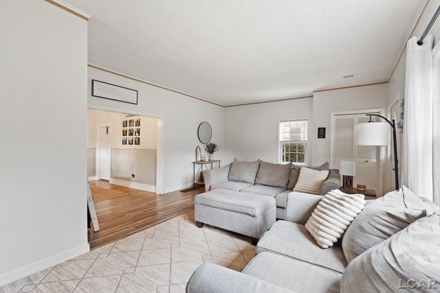 215 S Oneida Street, Tecumseh, MI 49286