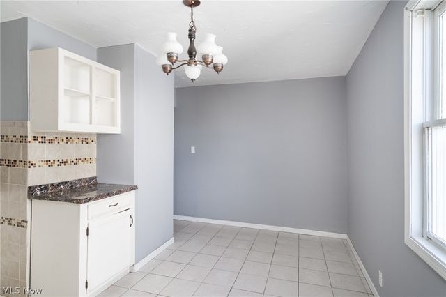 2422 North Avenue, Parma, OH 44134