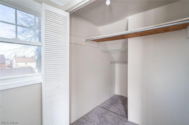 2422 North Avenue, Parma, OH 44134