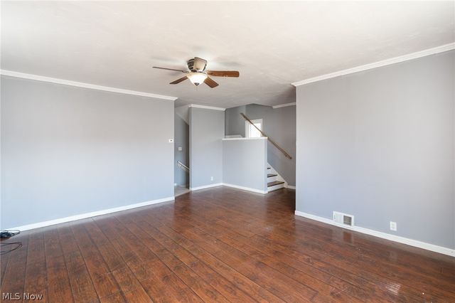 2422 North Avenue, Parma, OH 44134