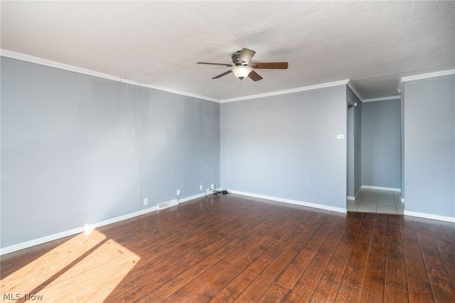 2422 North Avenue, Parma, OH 44134