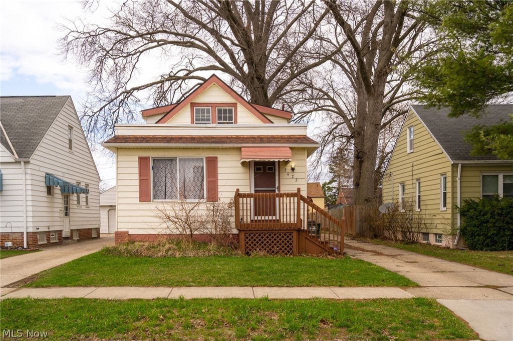2422 North Avenue, Parma, OH 44134