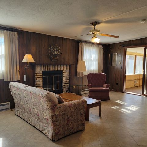 3618 15th Avenue Court, Moline, IL 61265