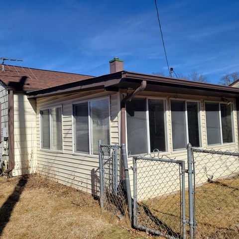 3618 15th Avenue Court, Moline, IL 61265