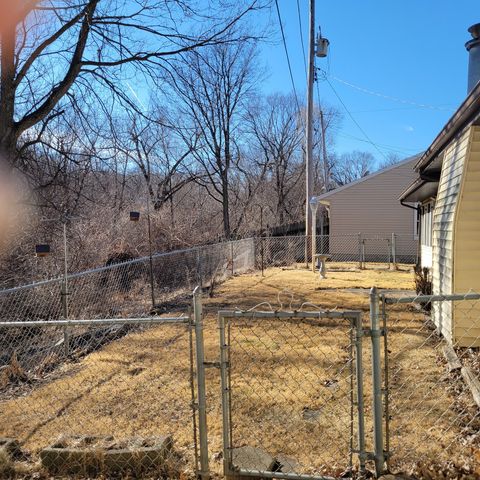 3618 15th Avenue Court, Moline, IL 61265