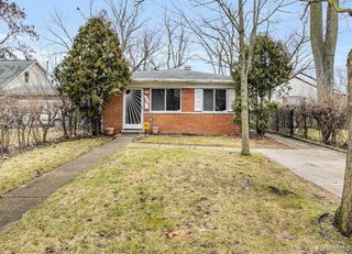 7518 Hazelton Street, Dearborn Heights, MI 48127
