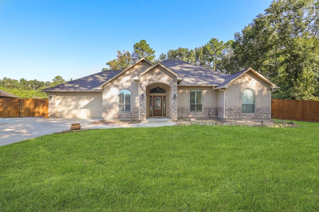 17102 Leon Court, Splendora, TX 77372