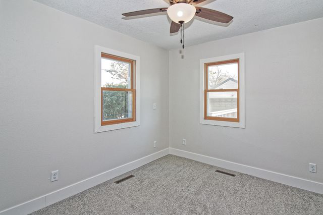 3919 69th Street, Urbandale, IA 50322