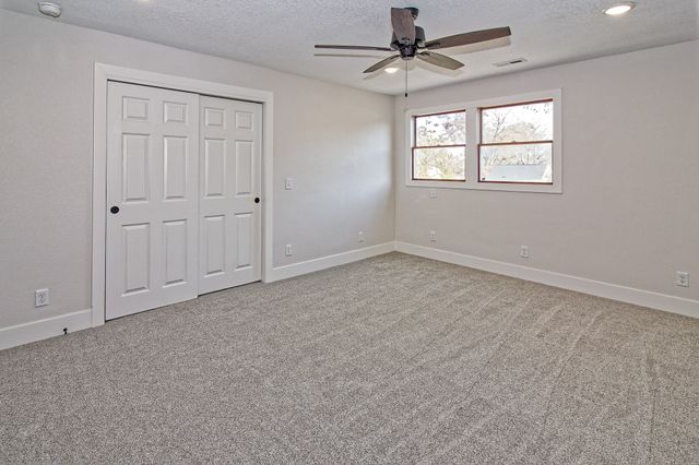 3919 69th Street, Urbandale, IA 50322