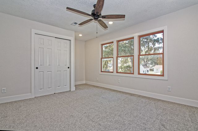 3919 69th Street, Urbandale, IA 50322