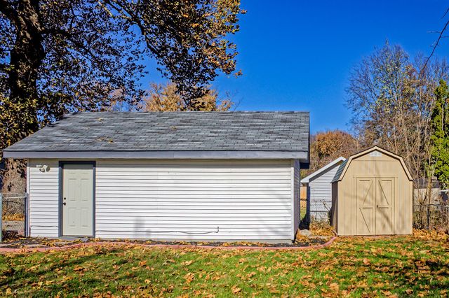 3919 69th Street, Urbandale, IA 50322