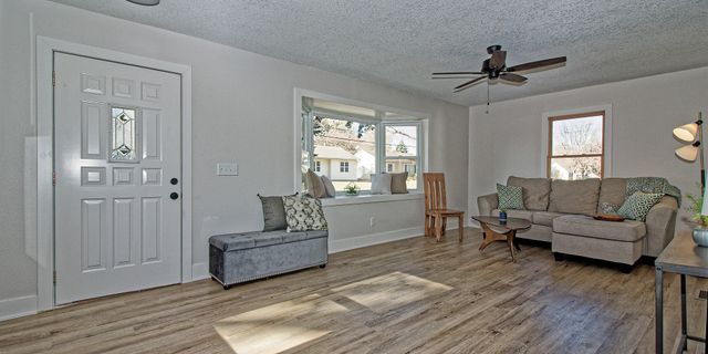 3919 69th Street, Urbandale, IA 50322