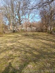 2314 Denver Street, Muskogee, OK 74401