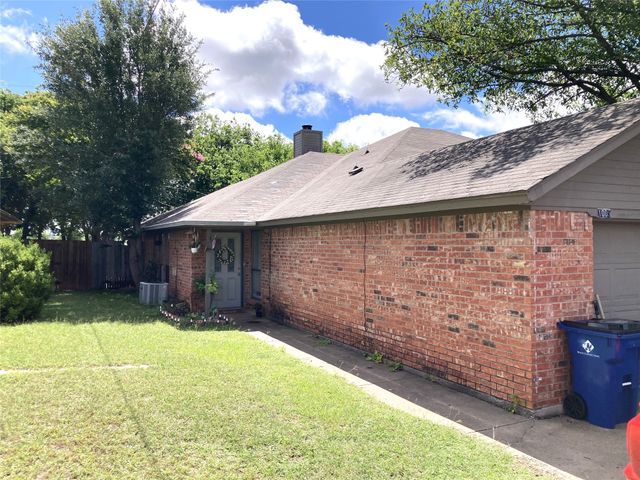 1005 Mitchell Lane, Burleson, TX 76028